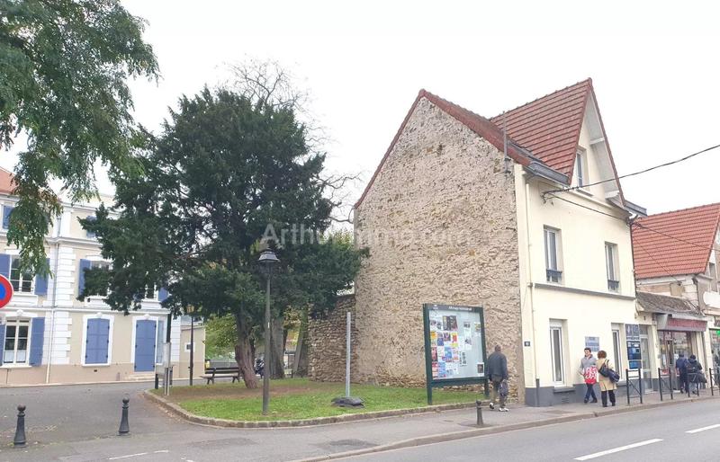 Bureau - 306 m² - 15 pièces