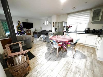 Maison - 177 m² - 10 pièces