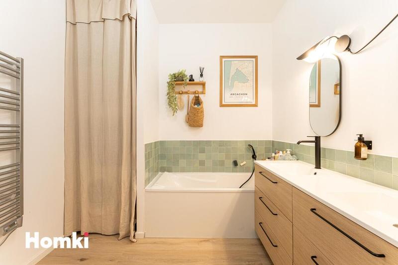 Appartement - 80 m² - 3 pièces