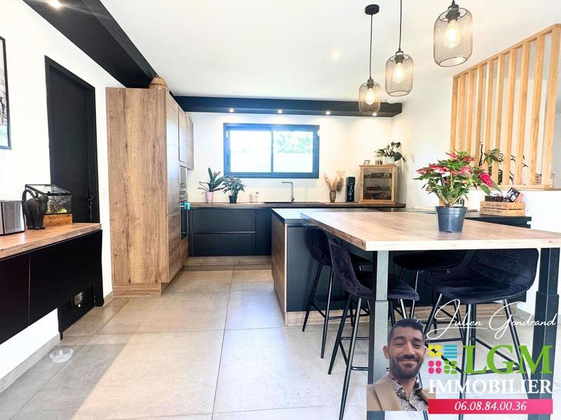 Maison - 130 m² - 5 pièces