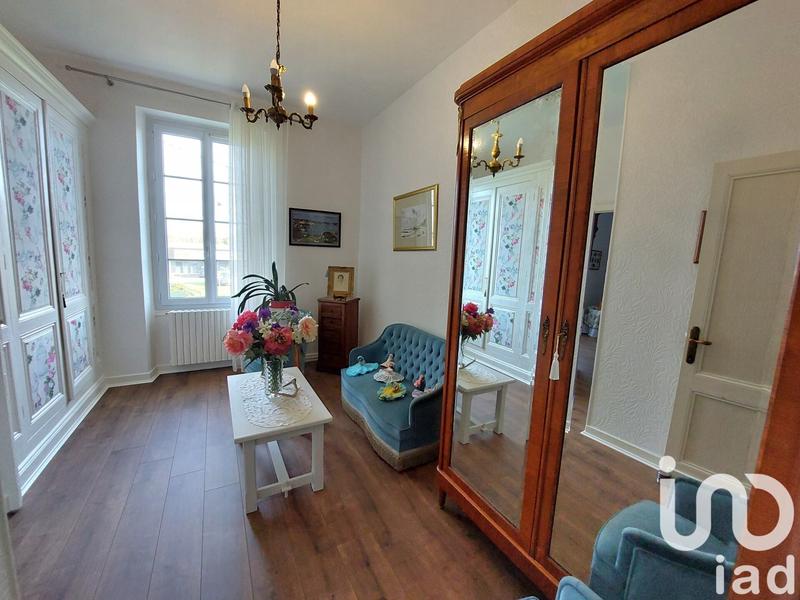 Maison - 208 m² - 7 pièces