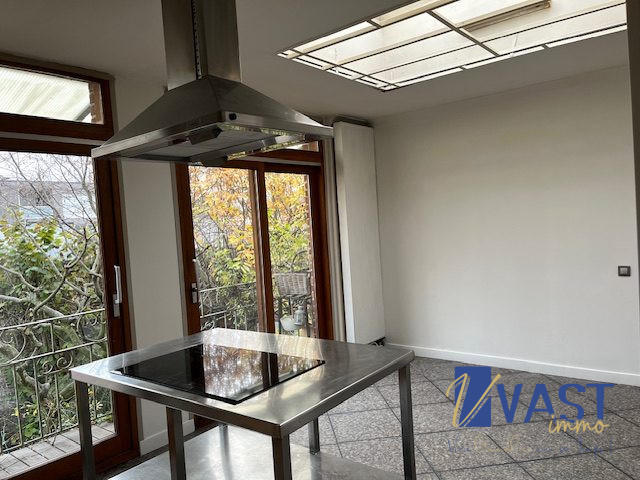 Maison ancienne - 193 m² - 8 pièces