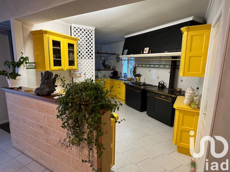 Maison - 213 m² - 6 pièces