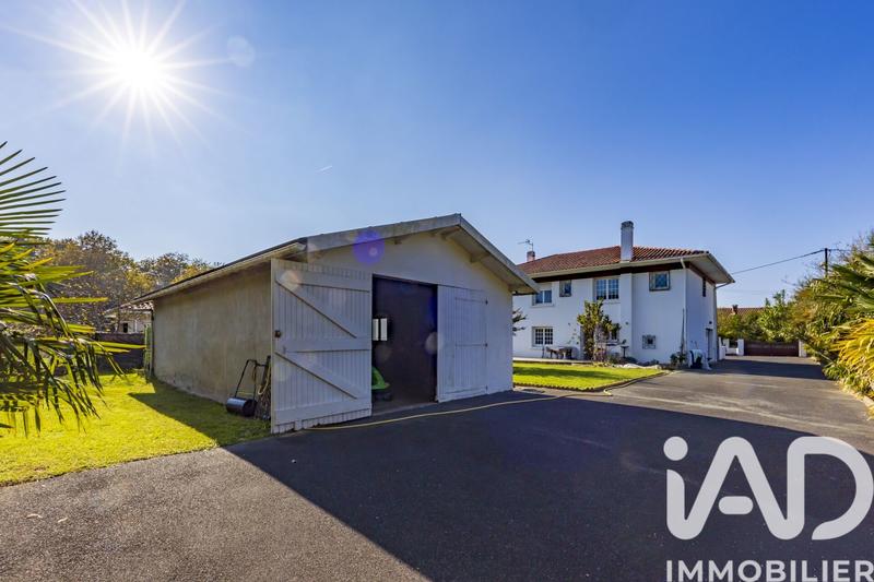 Maison - 200 m² - 7 pièces