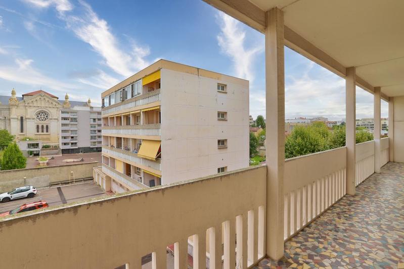 Appartement - 75 m² - 3 pièces