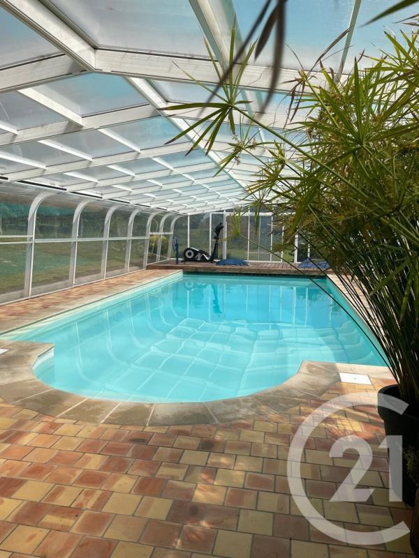 Maison de maîtres - 255 m² - 11 pièces