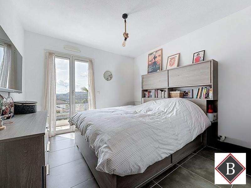 Villa - 90 m² - 4 pièces