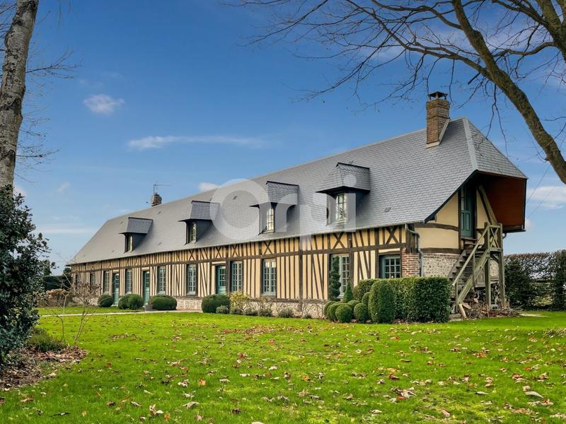 Propriété - 236 m² - 6 pièces