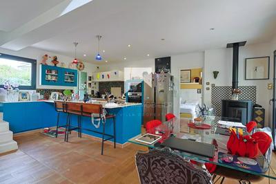 Maison - 140 m² - 5 pièces