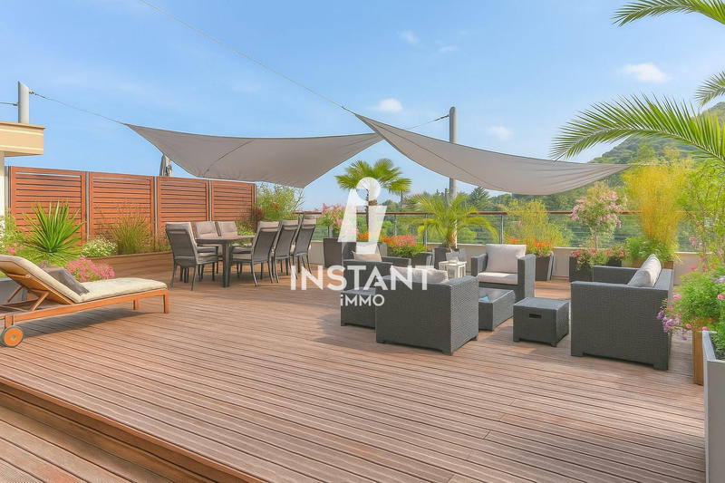 Appartement - 104 m² - 5 pièces