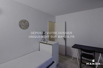 Chambre - 9 m² - 5 pièces