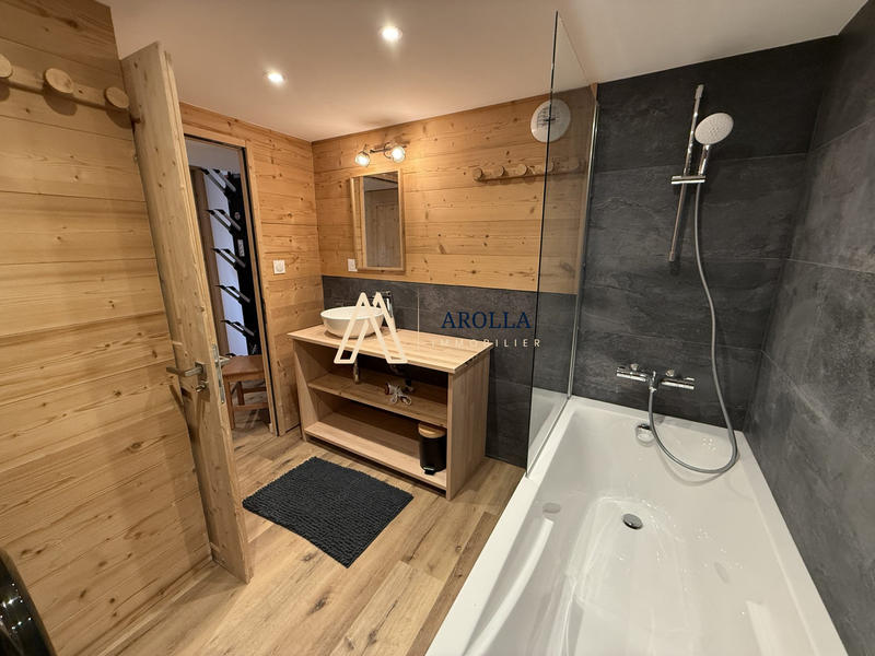 Châlet - 228 m² - 11 pièces