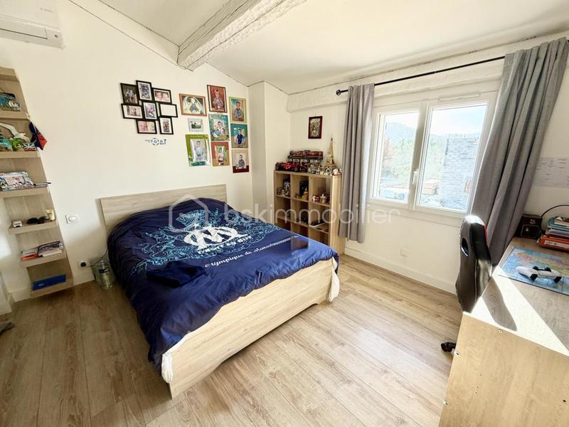 Maison - 210 m² - 8 pièces