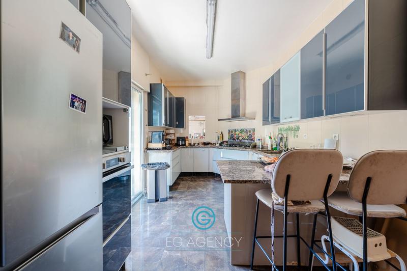 Villa - 168 m² - 7 pièces