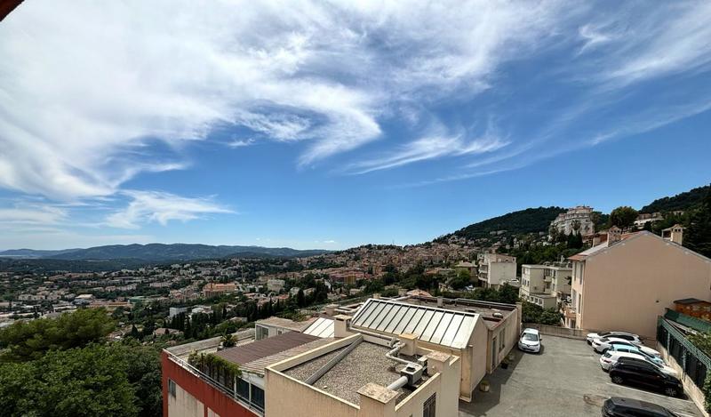 Appartement - 135 m² - 4 pièces