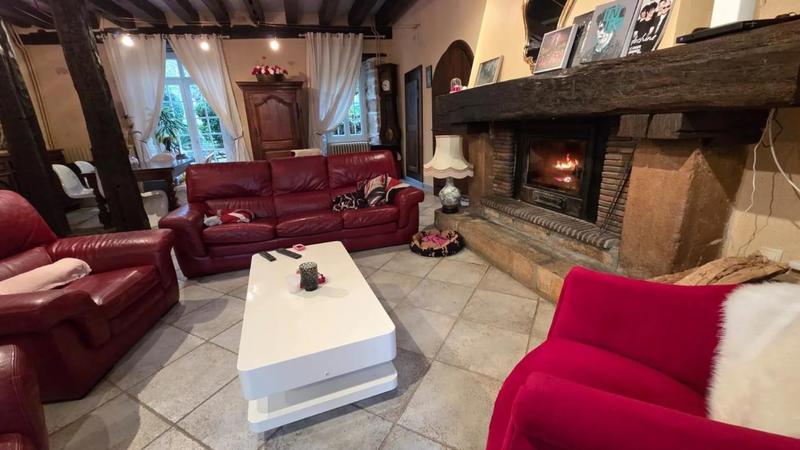 Maison - 225 m² - 19 pièces