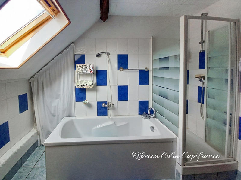 Maison - 200 m² - 7 pièces