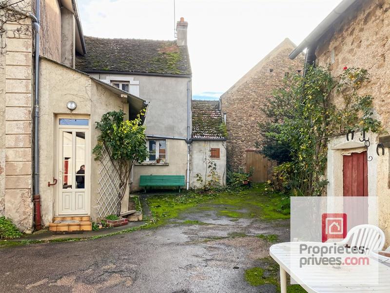 Maison - 207 m² - 16 pièces