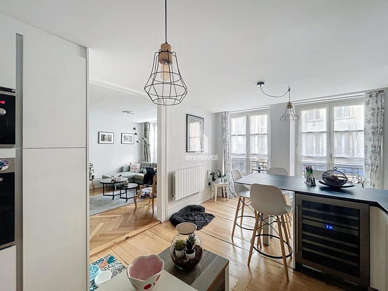 Appartement - 81 m² - 4 pièces