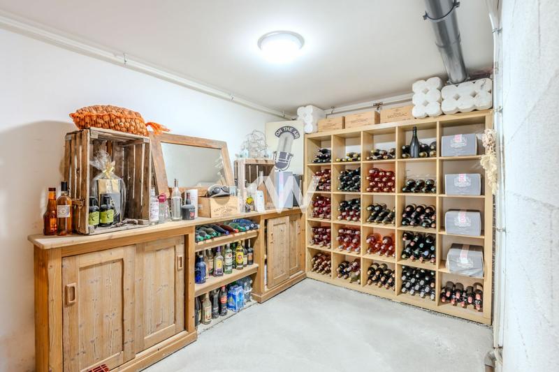 Maison - 262 m² - 8 pièces