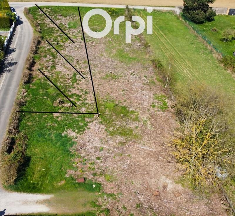 Terrain constructible - 1 185 m²