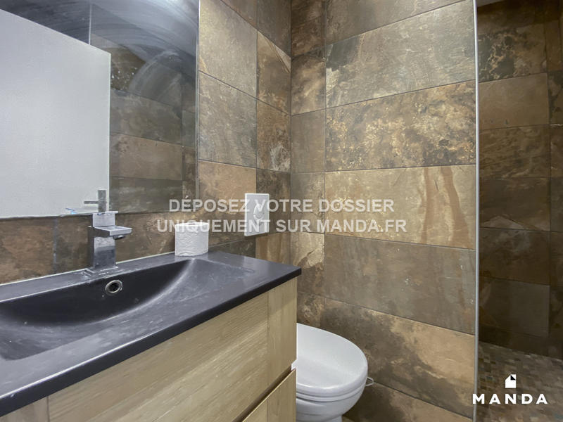 Chambre - 11 m² - 5 pièces