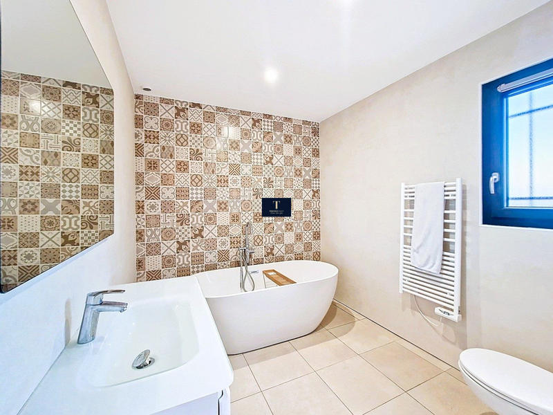 Maison contemporaine - 134 m² - 6 pièces