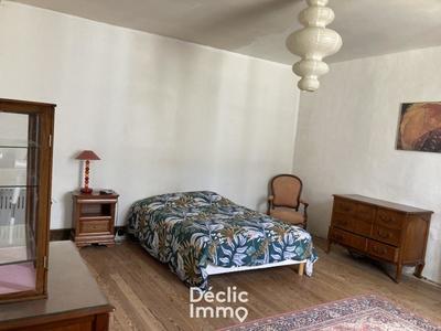 Maison - 195 m² - 7 pièces