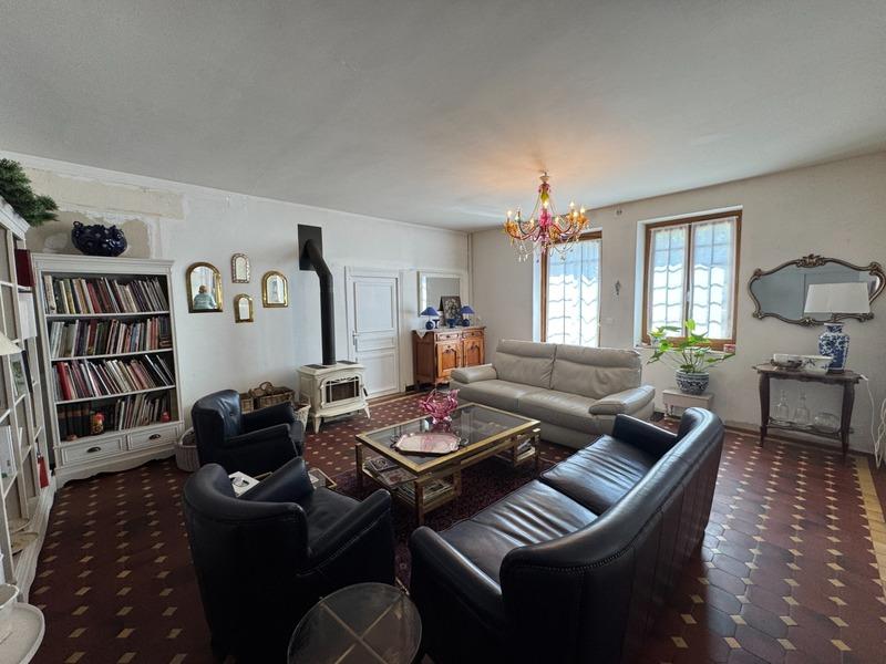 Maison - 187 m² - 6 pièces