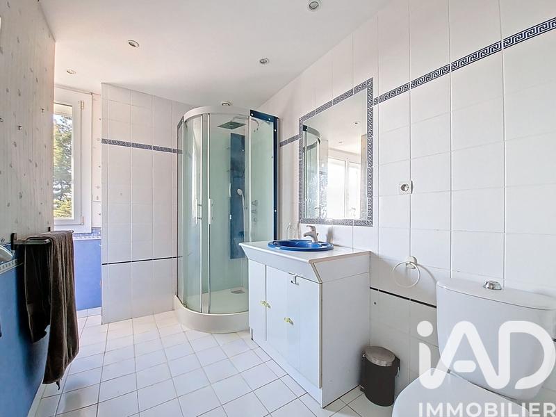 Maison - 226 m² - 8 pièces