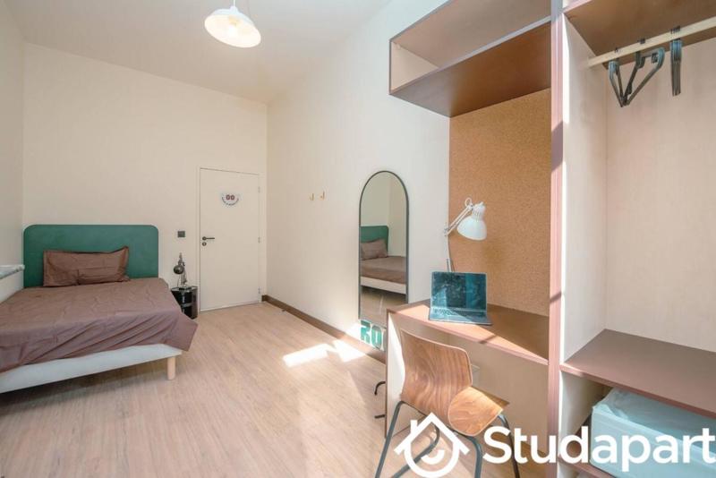 Chambre - 10 m² - 1 pièce