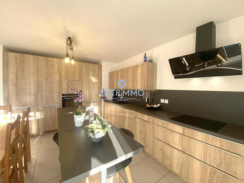 Appartement - 84 m² - 4 pièces