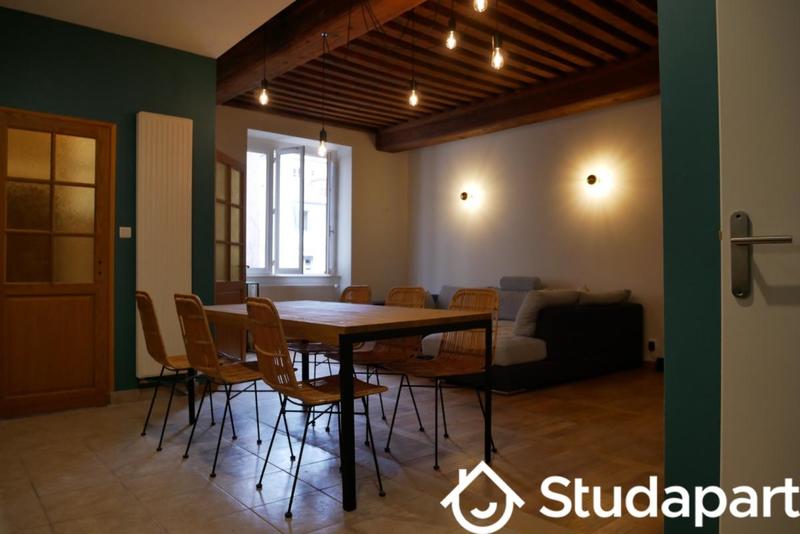 Appartement - 100 m² - 4 pièces