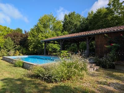 Propriété - 554 m² - 15 pièces