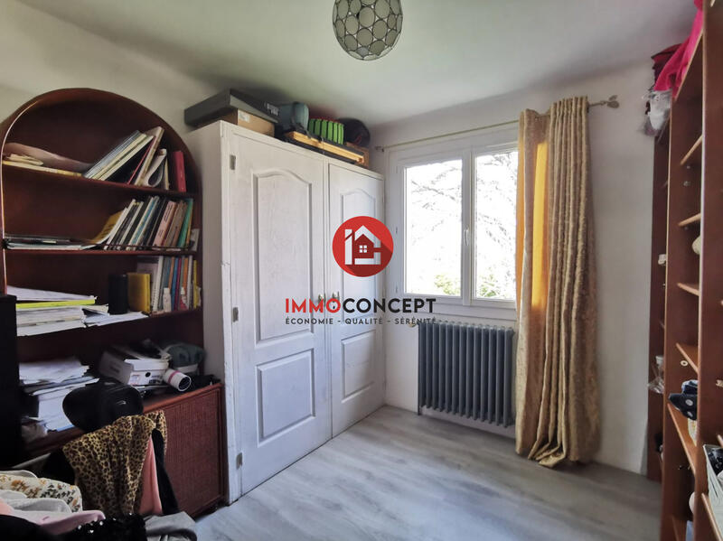 Maison traditionnelle - 153 m² - 7 pièces