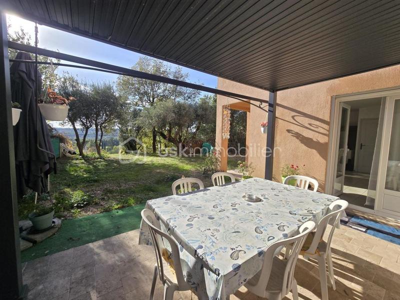 Maison jumelée - 92 m² - 4 pièces