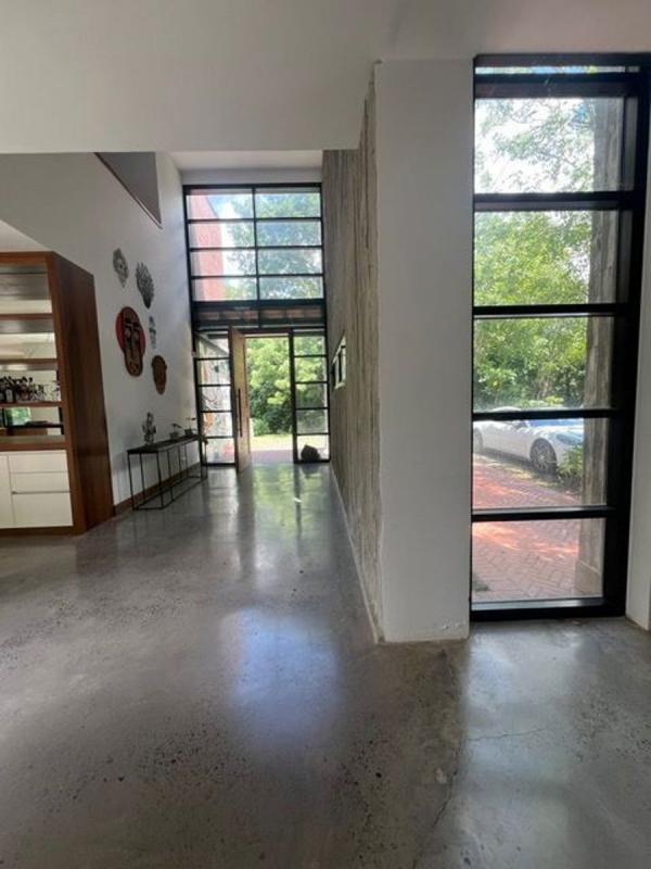 Villa - 395 m² - 9 pièces