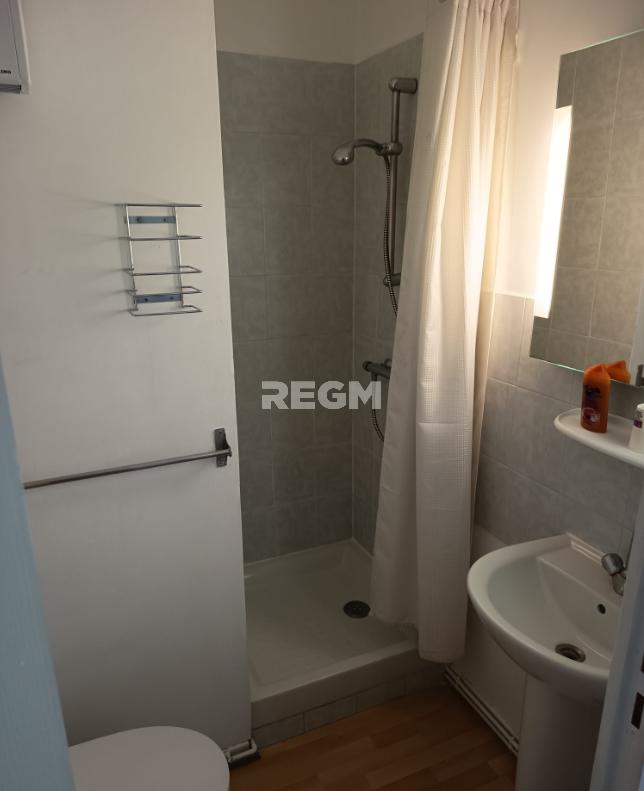 Local commercial - 645 m²