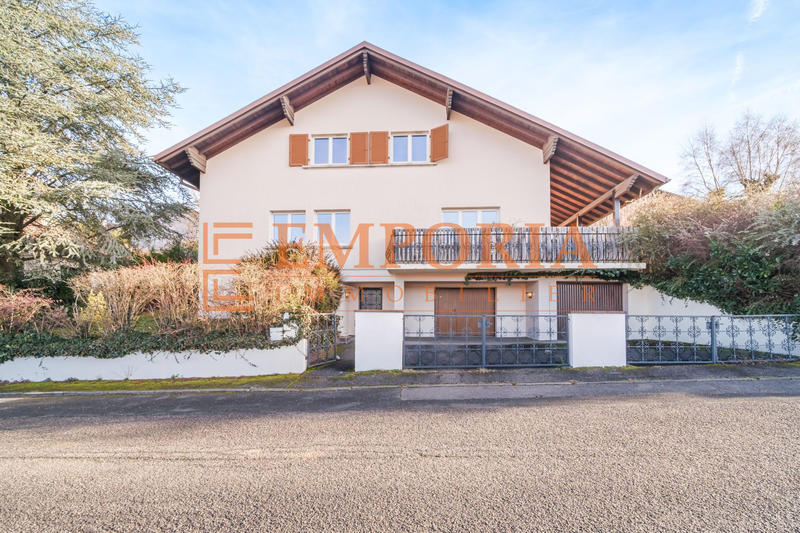 Maison - 191 m² - 7 pièces