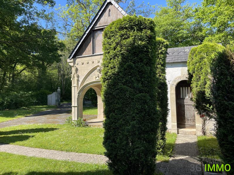 Propriété - 230 m² - 7 pièces