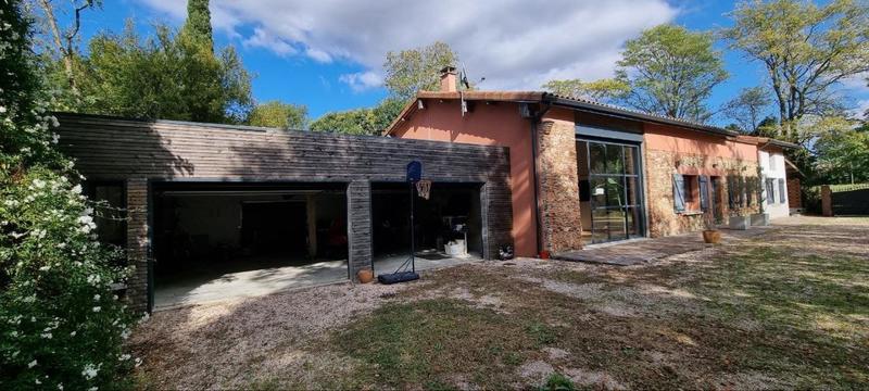 Maison - 315 m² - 7 pièces