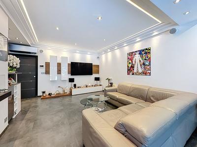 Maison contemporaine - 133 m² - 7 pièces