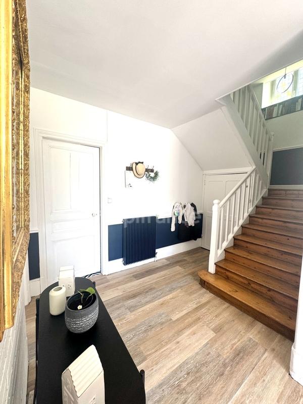 Maison - 191 m² - 8 pièces