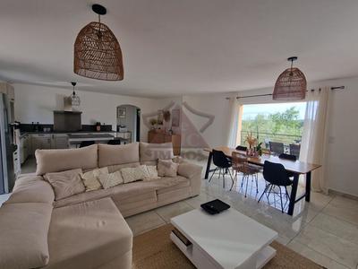 Villa - 100 m² - 4 pièces