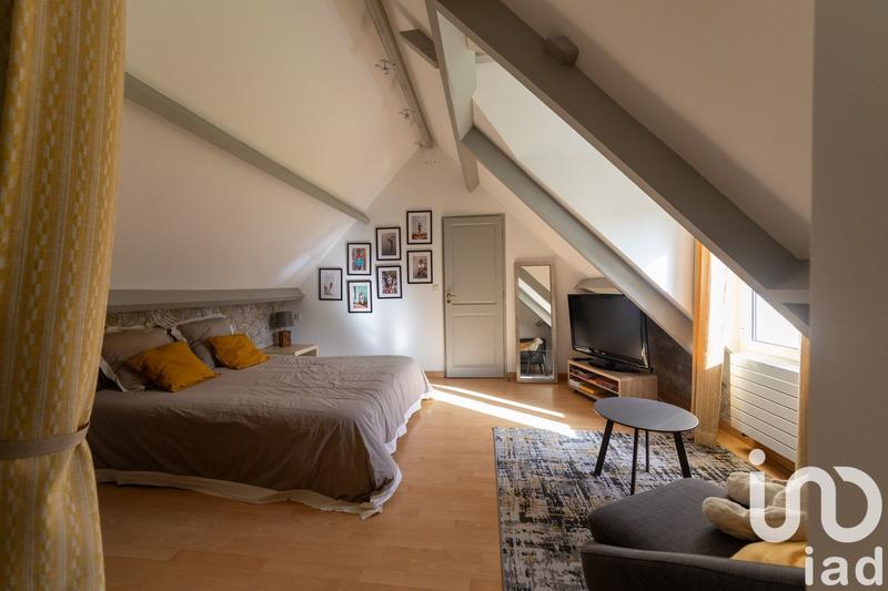 Maison - 244 m² - 9 pièces