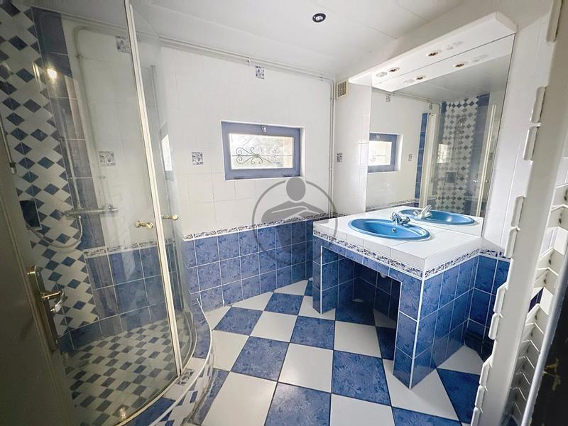 Maison - 150 m² - 7 pièces