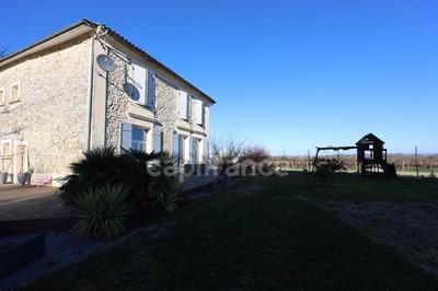 Propriété - 1 357 m² - 12 pièces