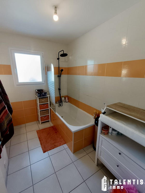 Maison - 94 m² - 4 pièces