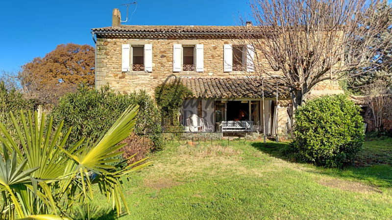 Mas - 228 m² - 10 pièces