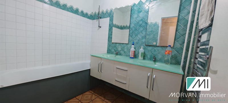 Appartement - 79 m² - 4 pièces